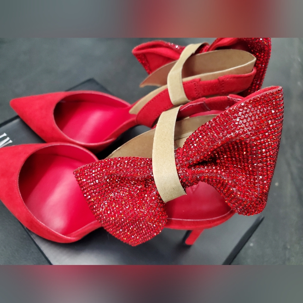 International Concepts Forever Your Girl Pumps/Red - Picture 4 of 8